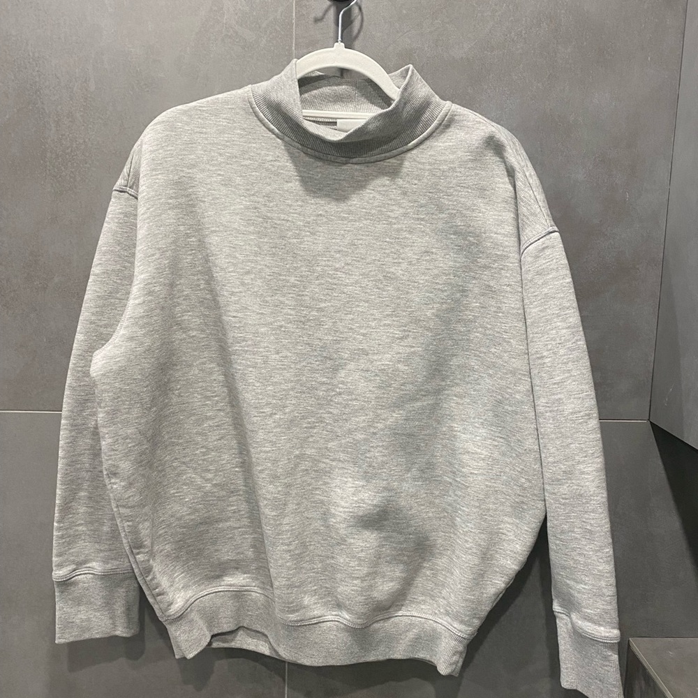 weekday oversized sweatshirt